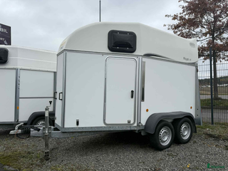 Hästtransporter fordon & transport till salu: Royal XT WAF40U – funktionell, smidig och säker! i Köping - Annons 17