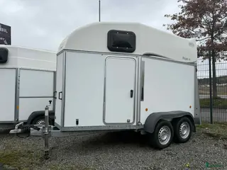 Hästtransporter fordon & transport till salu: Royal XT WAF40U – funktionell, smidig och säker! i Köping - Annons 7