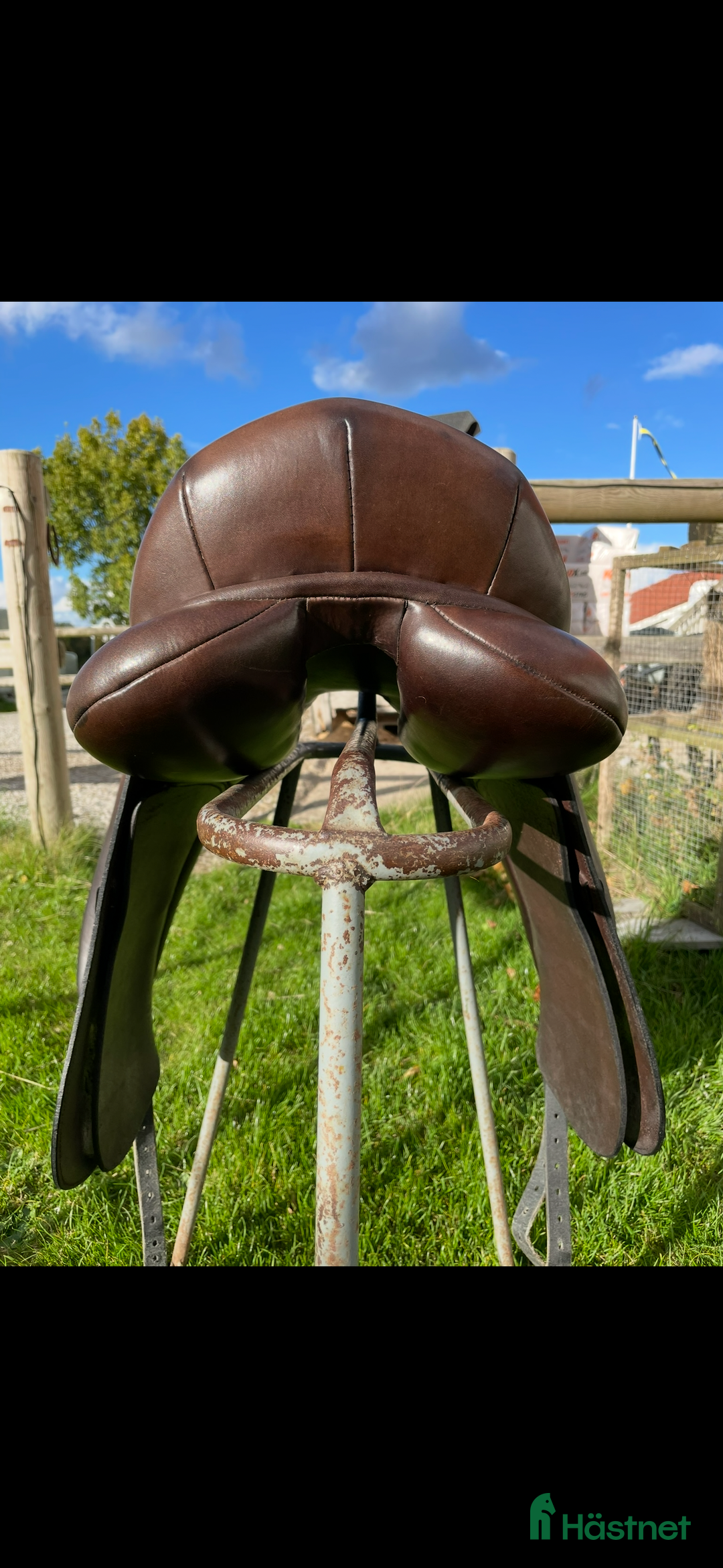 Sadlar hästutrustning till salu: Santa Cruz Malmö dressyrsadel i Blentarp - Annons 3