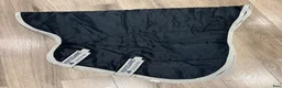 Täcken hästutrustning till salu: Amigo hood XS - Annons 1