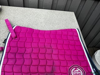 Schabrak & Vojlockar hästutrustning till salu: Märkesschabrak storlek full i Motala - Annons 2