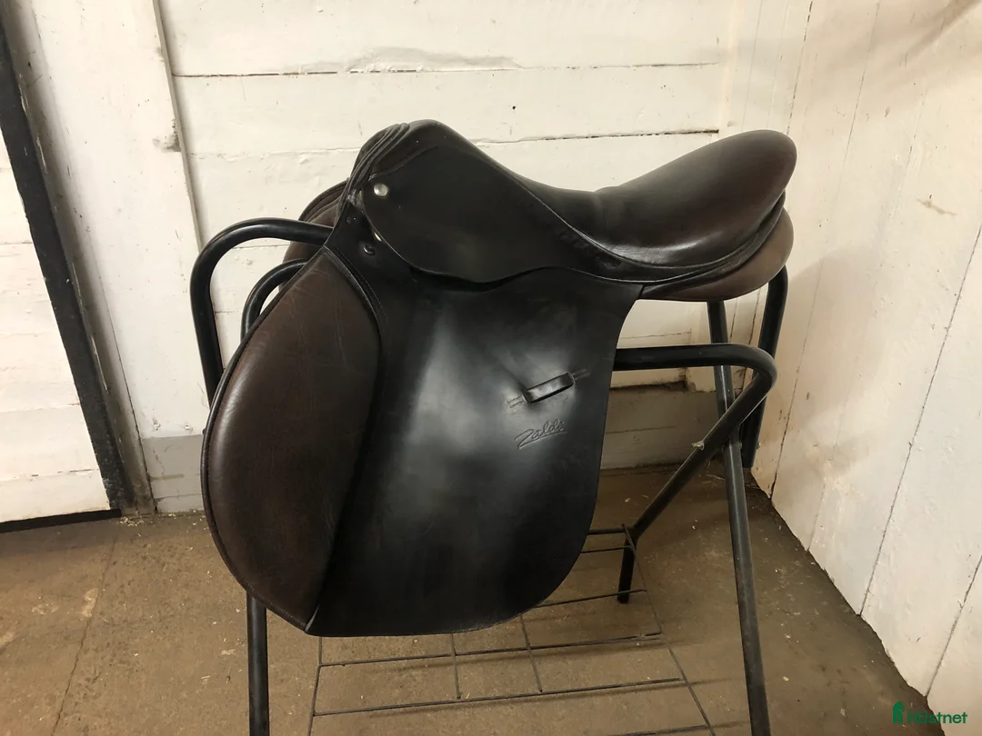 Sadlar hästutrustning till salu: Zaldi sadel i Munka-ljungby - Annons 1