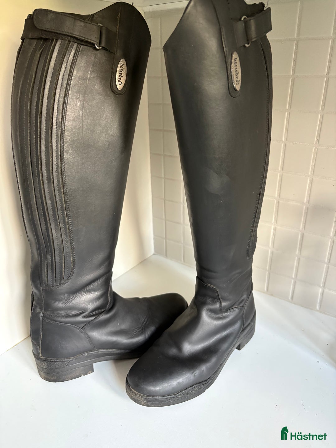 Ridstövlar ryttarutrustning till salu: Ridstövlar i Vikarbyn - Annons 1