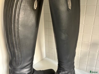 Ridstövlar ryttarutrustning till salu: Ridstövlar i Vikarbyn - Annons 3