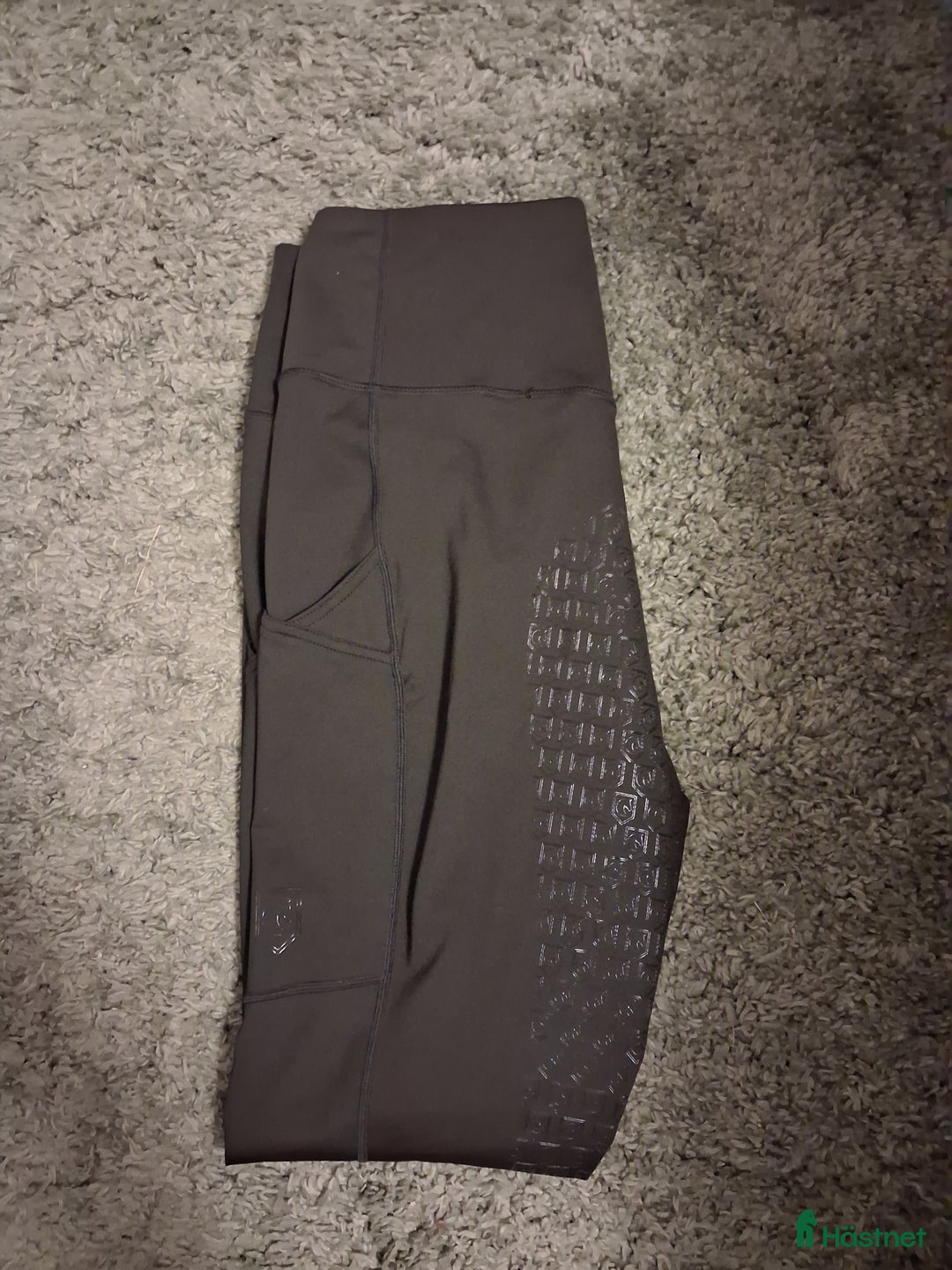 Ridbyxor ryttarutrustning till salu: Nya ridthights  i Örbyhus - Annons 1