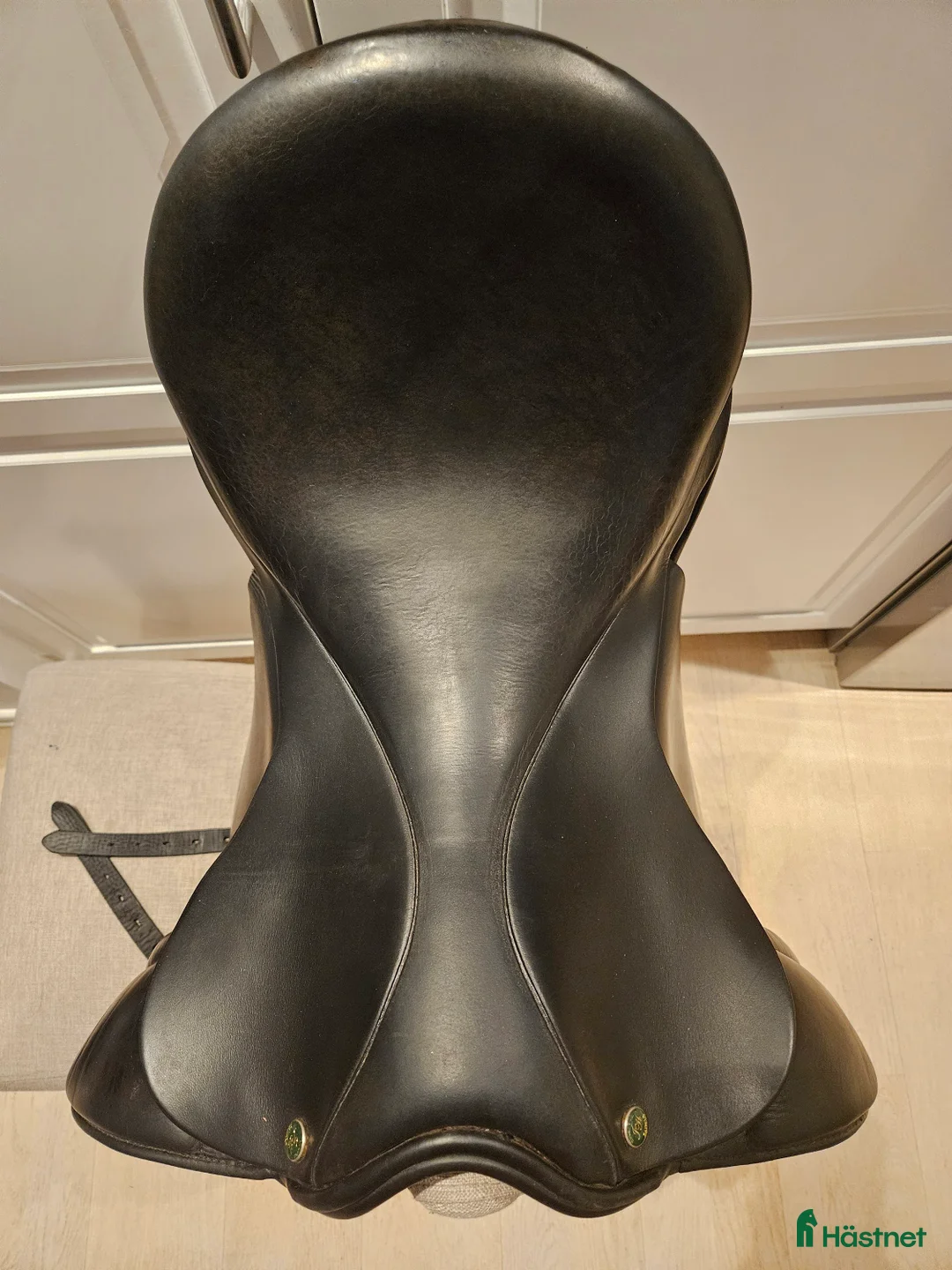 Sadlar hästutrustning till salu: 18'' Hulsebos Dressyrsadel i Österbybruk - Annons 4