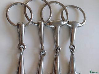 Bett hästutrustning till salu: 2 delade bett i Habo - Annons 2