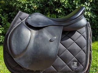 Sadlar hästutrustning till salu: Arena hopp 17,5" i Sandviken - Annons 11