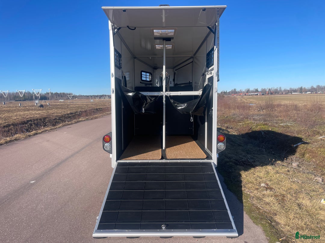 Hästtransporter  fordon & transport till salu: UME B50 - Omgående leverans! i Borlänge - Annons 4