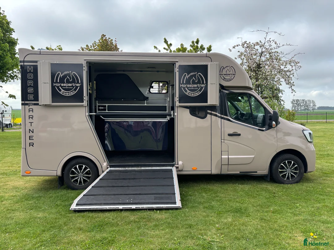 Hästlastbilar  fordon & transport till salu: Renault Master - Horsepartner Exclusive - Annons 17