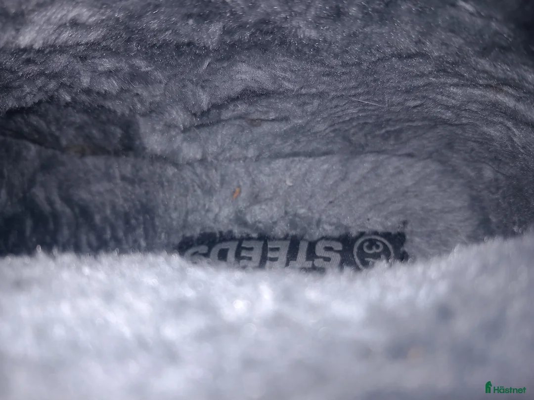 Ridstövlar ryttarutrustning till salu: Stall/ridstövlar s37 i Klässbol - Annons 5