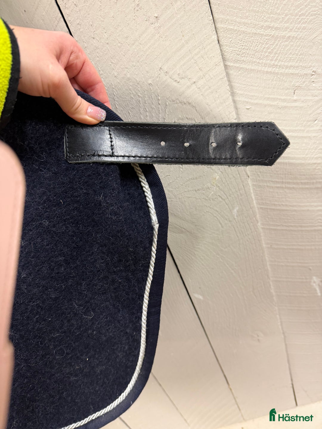 Täcken hästutrustning till salu: Vestrum ulltäcke i Vollsjö - Annons 6