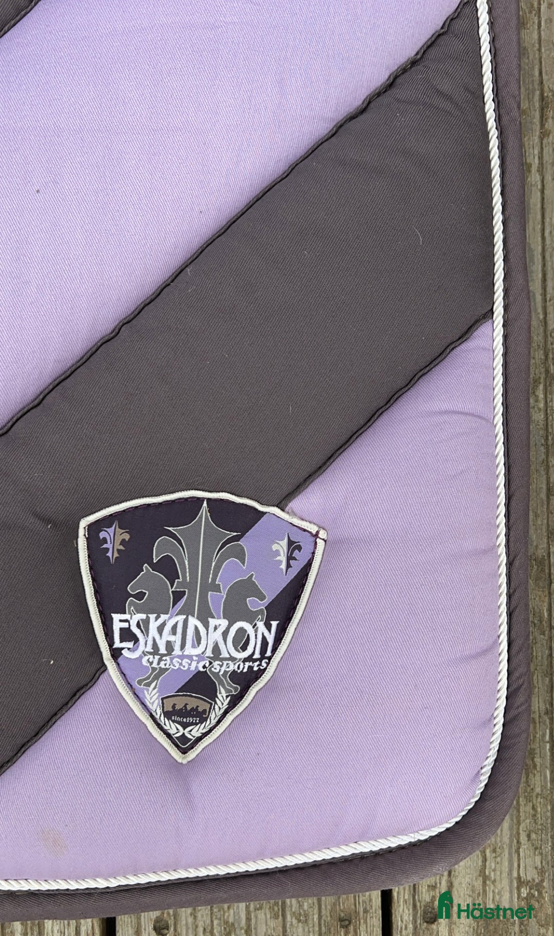 Schabrak & Vojlockar hästutrustning till salu: Lila Eskadron schabrak + lindor i Vallentuna - Annons 3
