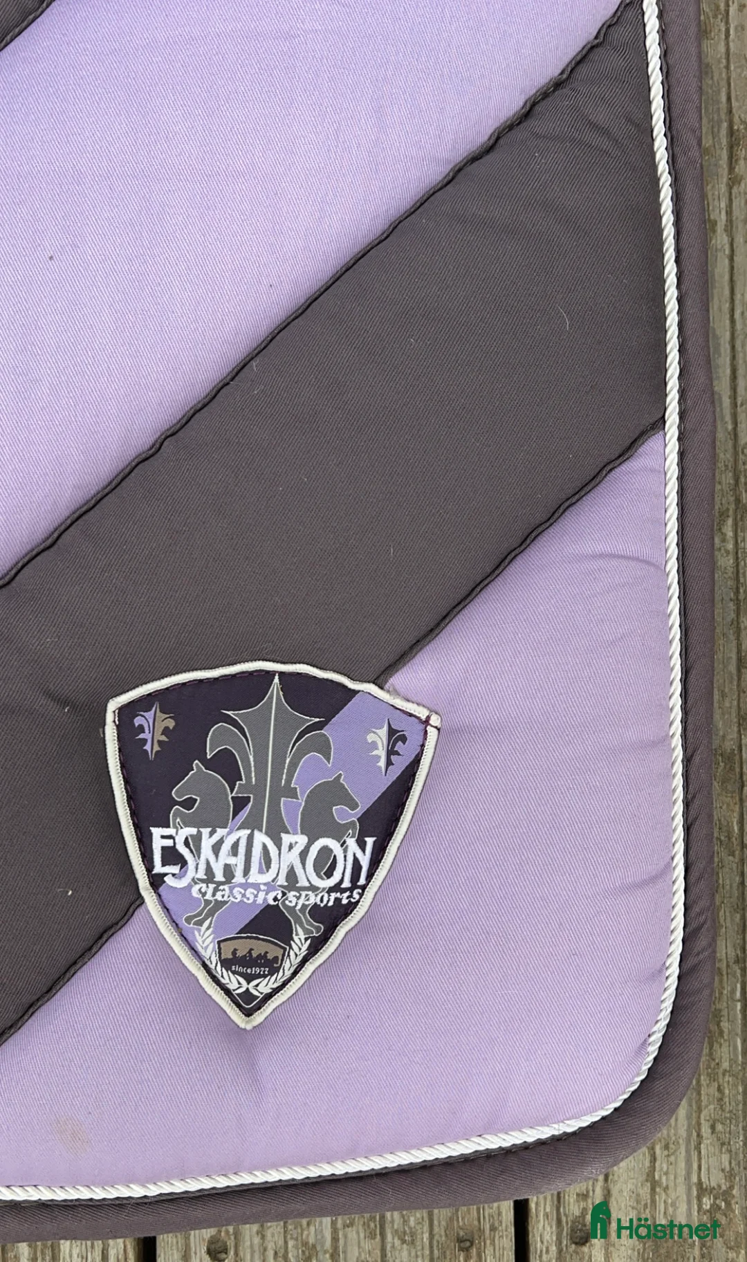 Schabrak & Vojlockar hästutrustning till salu: Lila Eskadron schabrak + lindor i Vallentuna - Annons 3