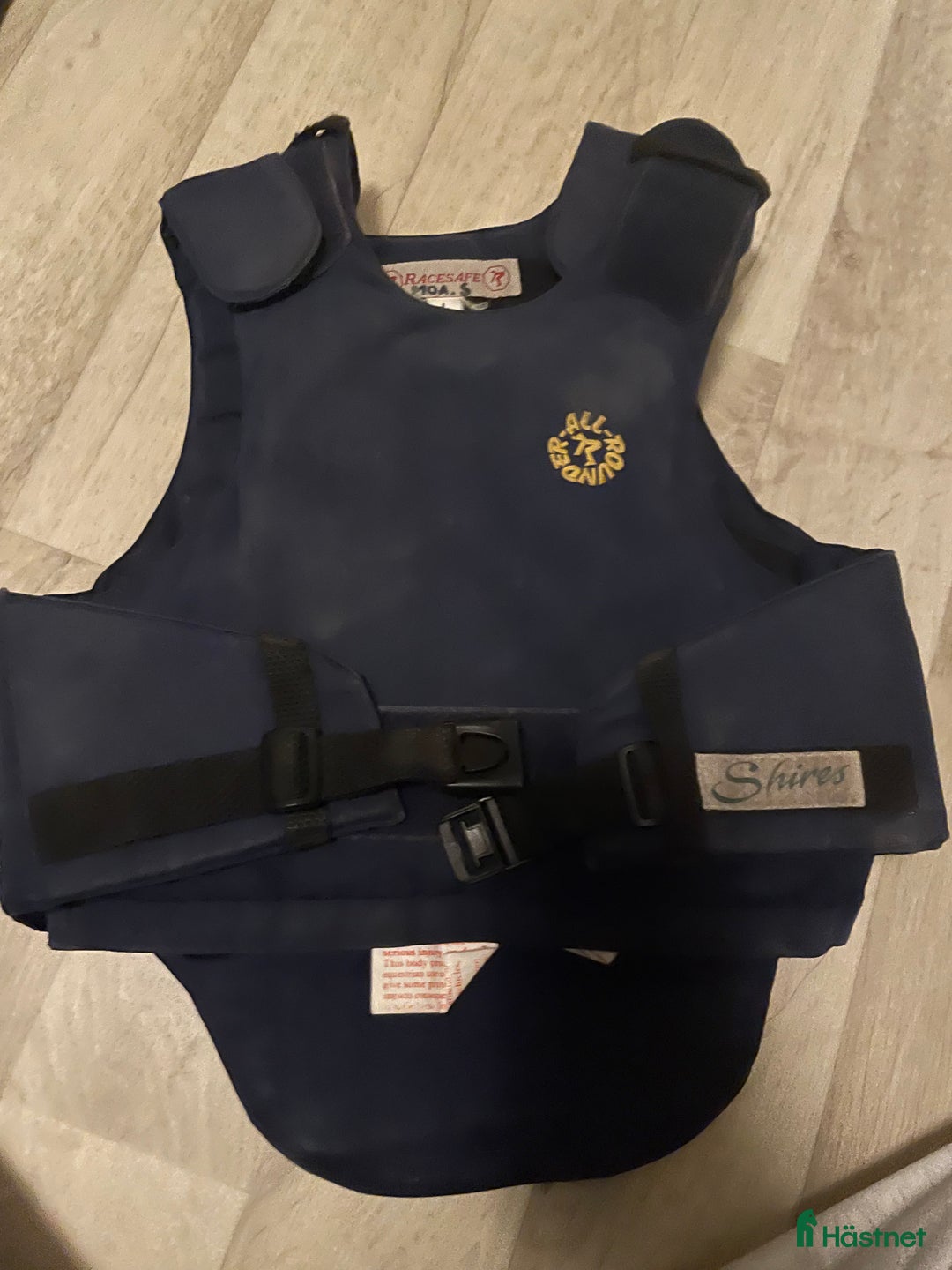 Säkerhetsvästar ryttarutrustning till salu: 2 ridvästar till salu i Karlstad - Annons 5