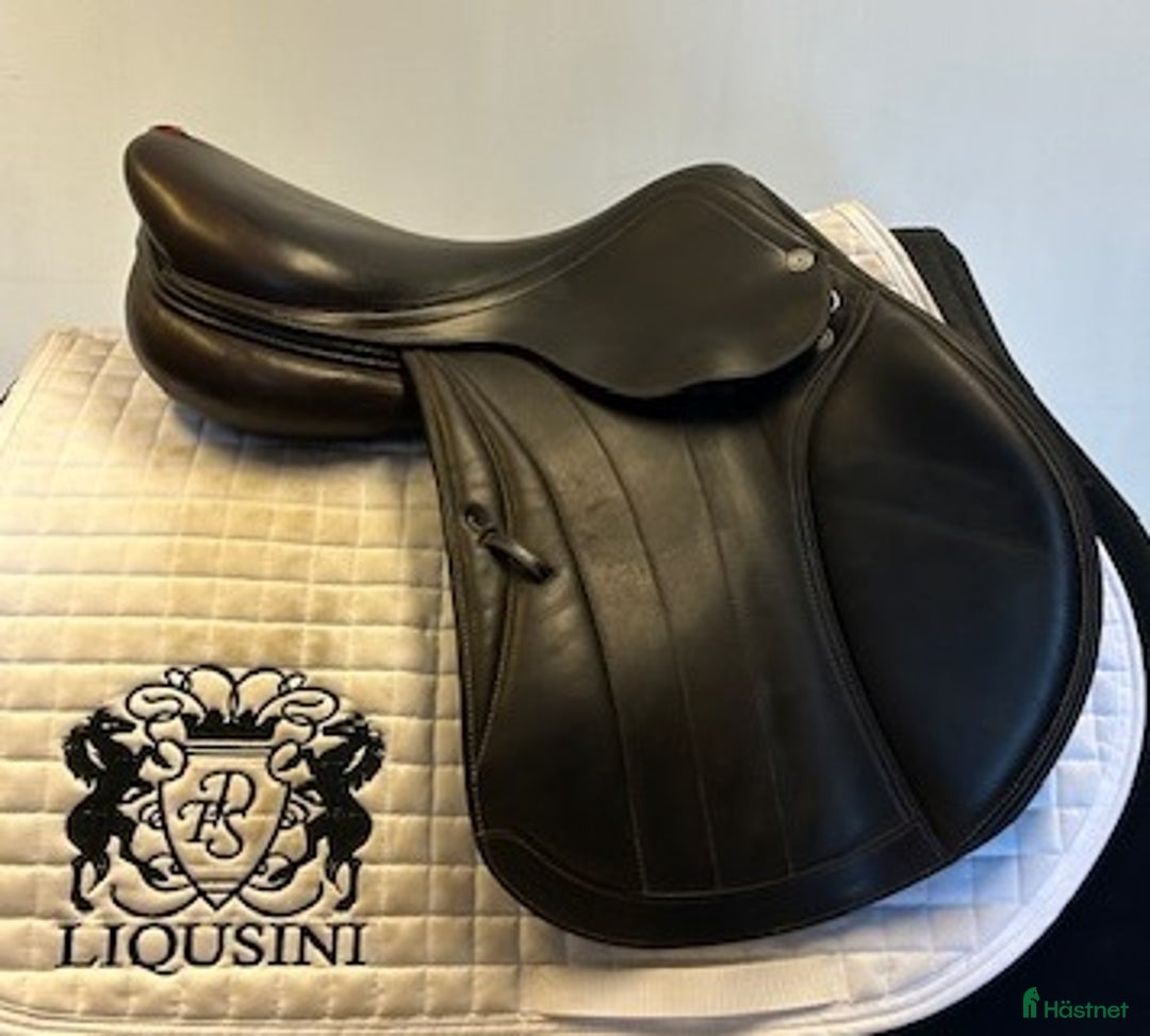 Sadlar hästutrustning till salu: Hoppsadel Equipe Special One 17" i Uppsala - Annons 1