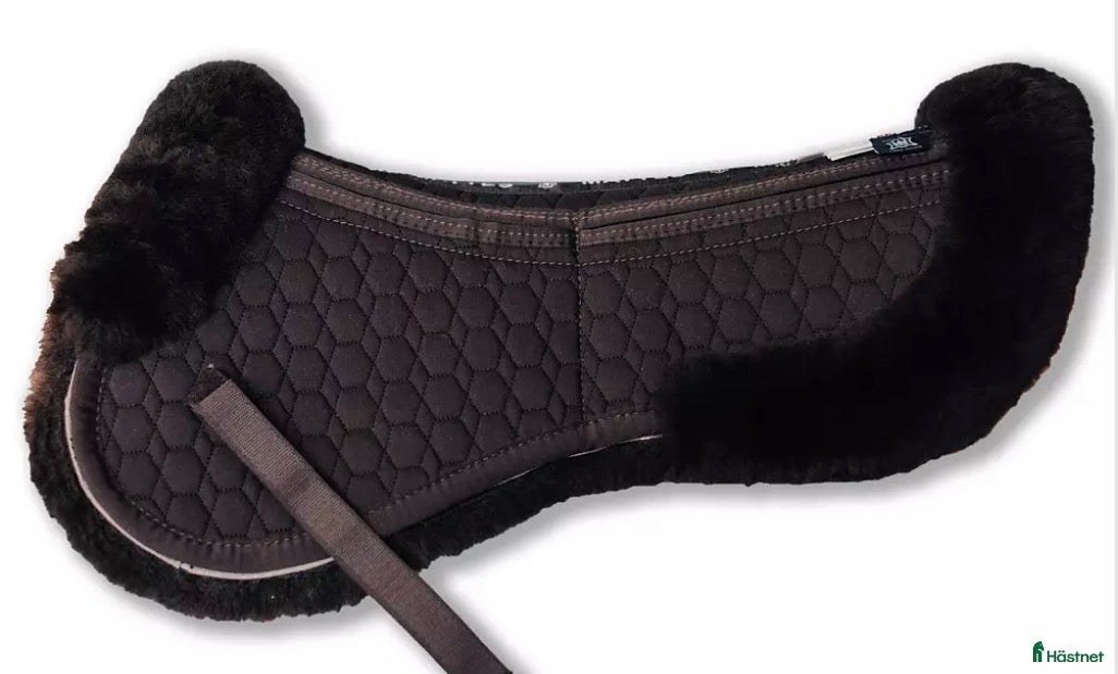 Sadeltillbehör hästutrustning Mattes korrektionspadd Hoppning stl Full - Annons 1