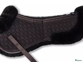 Sadeltillbehör hästutrustning Mattes korrektionspadd Hoppning stl Full - Annons 1