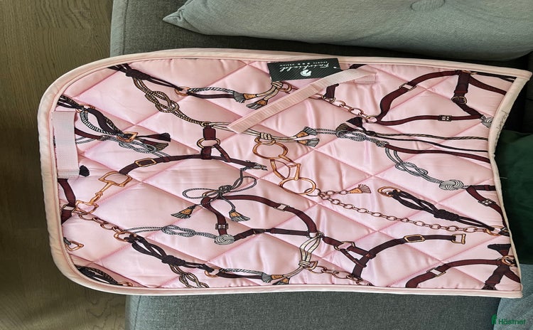 Schabrak & Vojlockar hästutrustning till salu i Frillesås - Annons 5