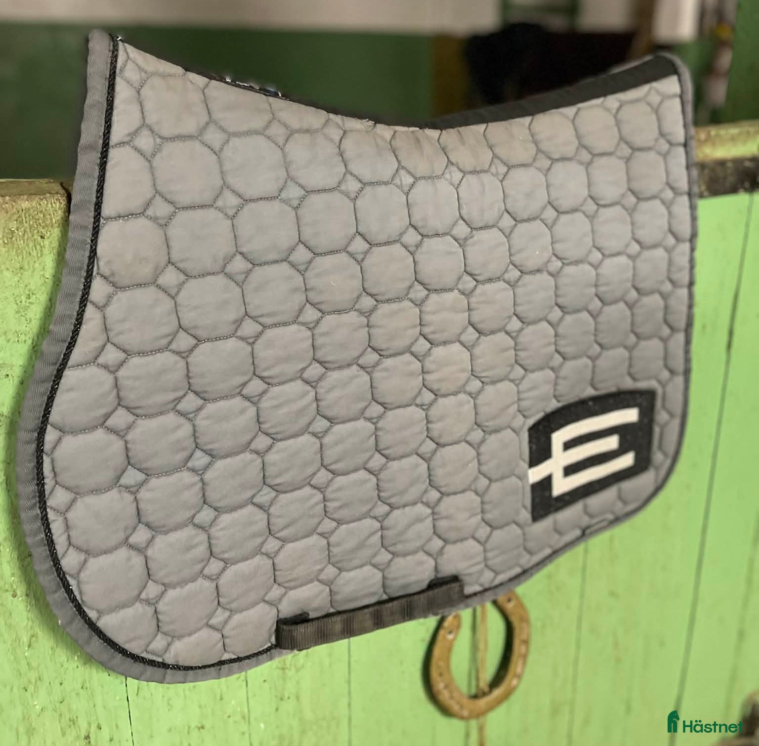 Schabrak & Vojlockar hästutrustning Equiline E logga m.m - Annons 9