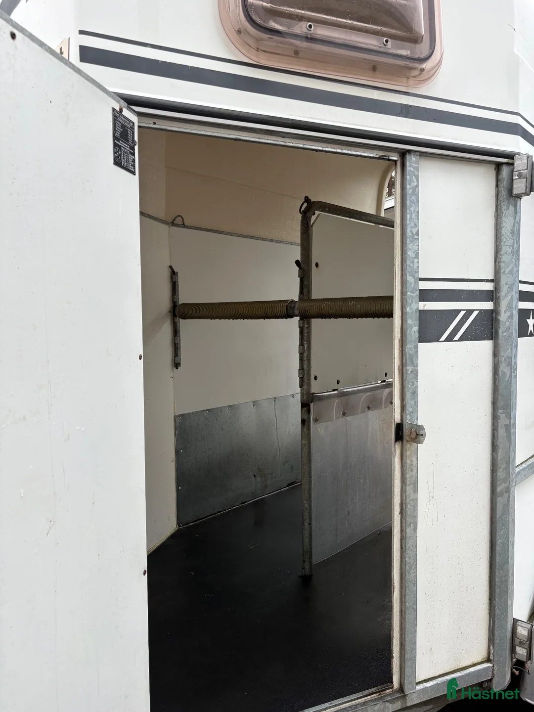 Hästtransporter  fordon & transport till salu: Hästtransport - Annons 2