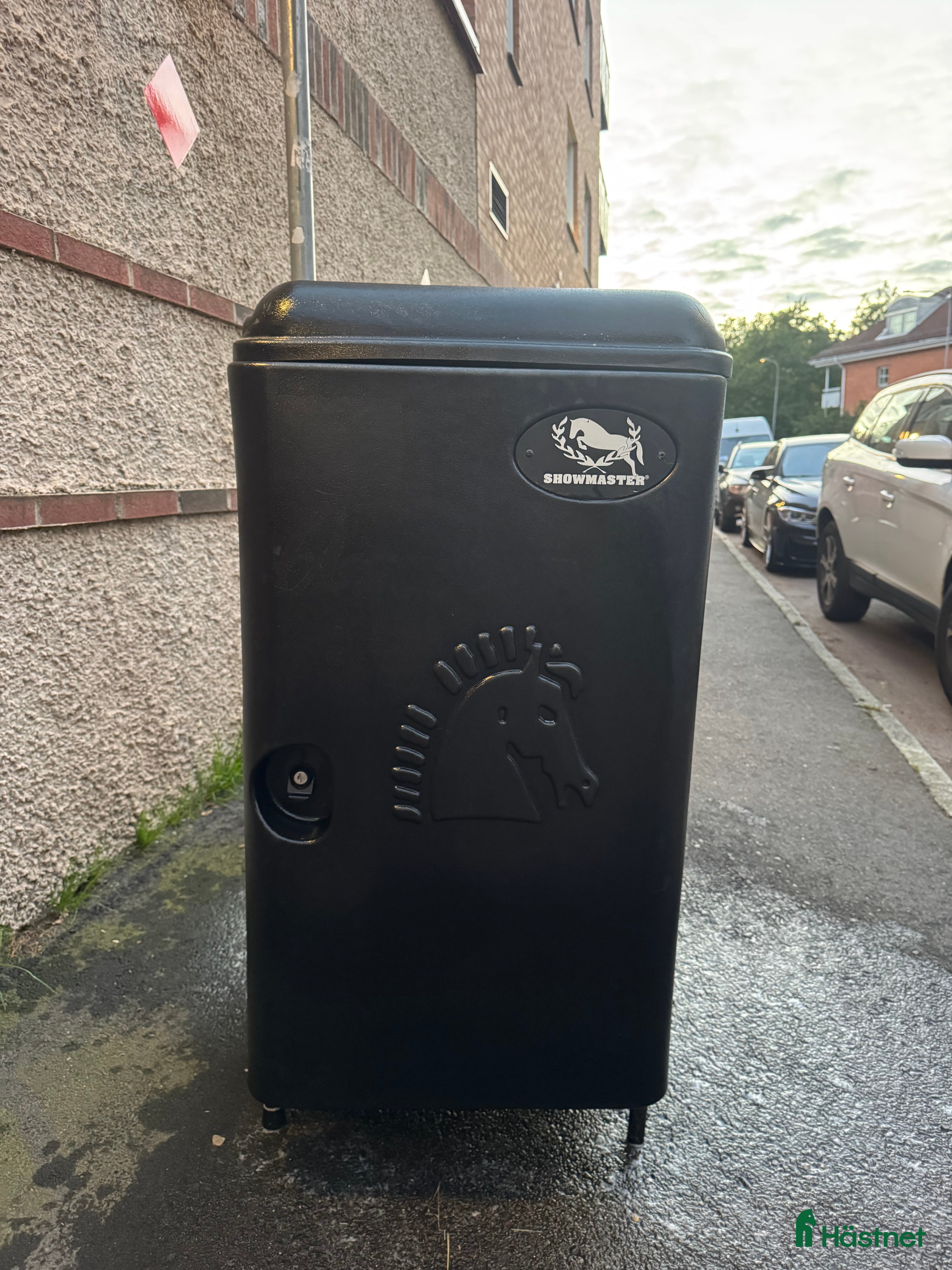 Övrig utrustning övrig utrustning till salu: Sadel/tävlingsskåp  i Karlstad - Annons 24