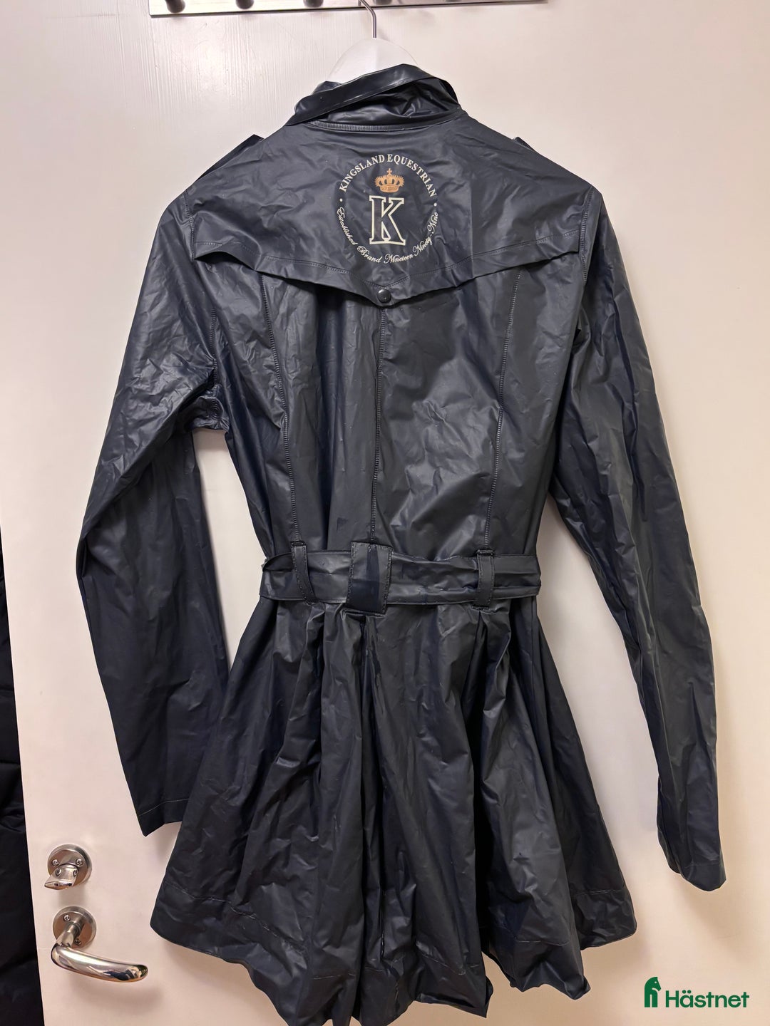 Övrigt Ridkläder ryttarutrustning till salu: Regnjacka för ridning i Tyresö - Annons 2