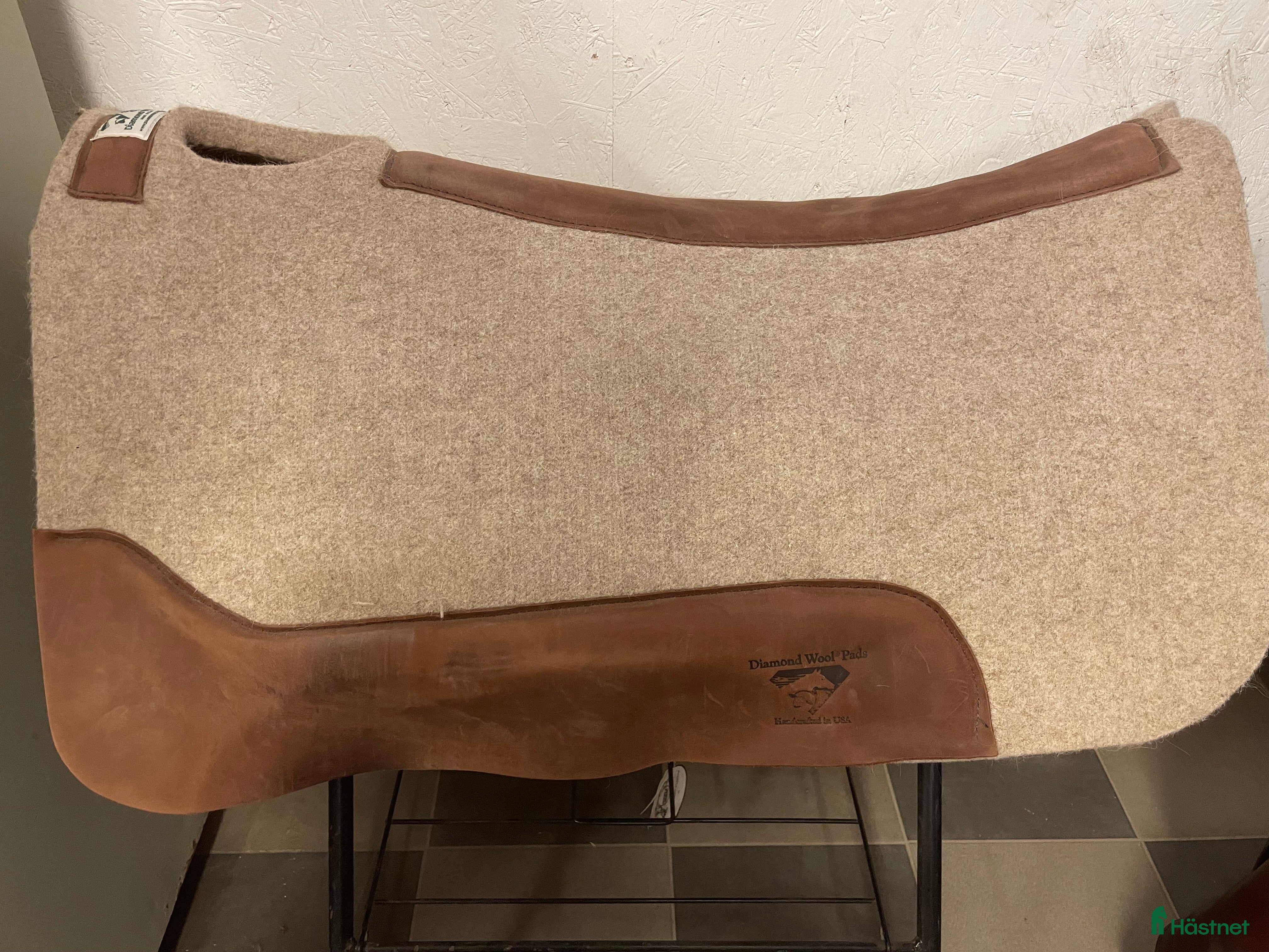 Schabrak & Vojlockar hästutrustning till salu: Western-pad i Karlstad - Annons 9