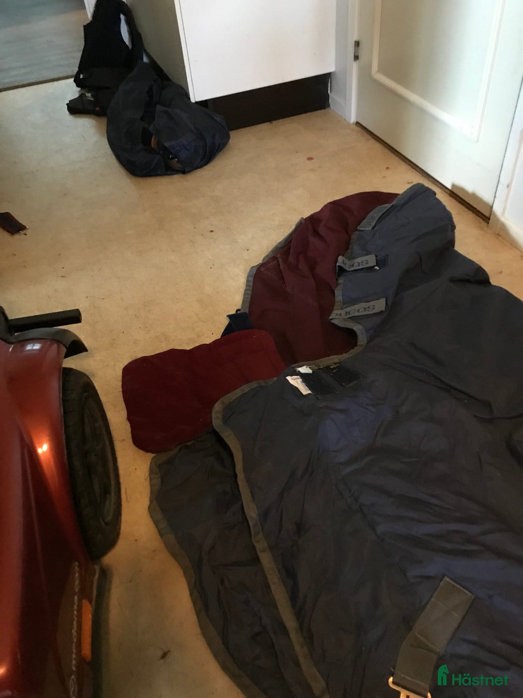 Täcken hästutrustning till salu: Tjockt Vintertäcke från bukas  i Herrljunga - Annons 1