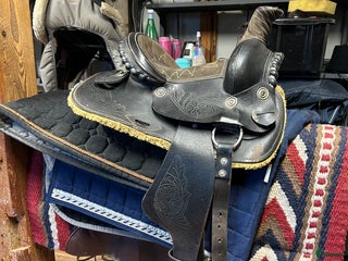 Sadlar hästutrustning till salu: Westernsadel till den lilla ryttaren i Munsö - Annons 7
