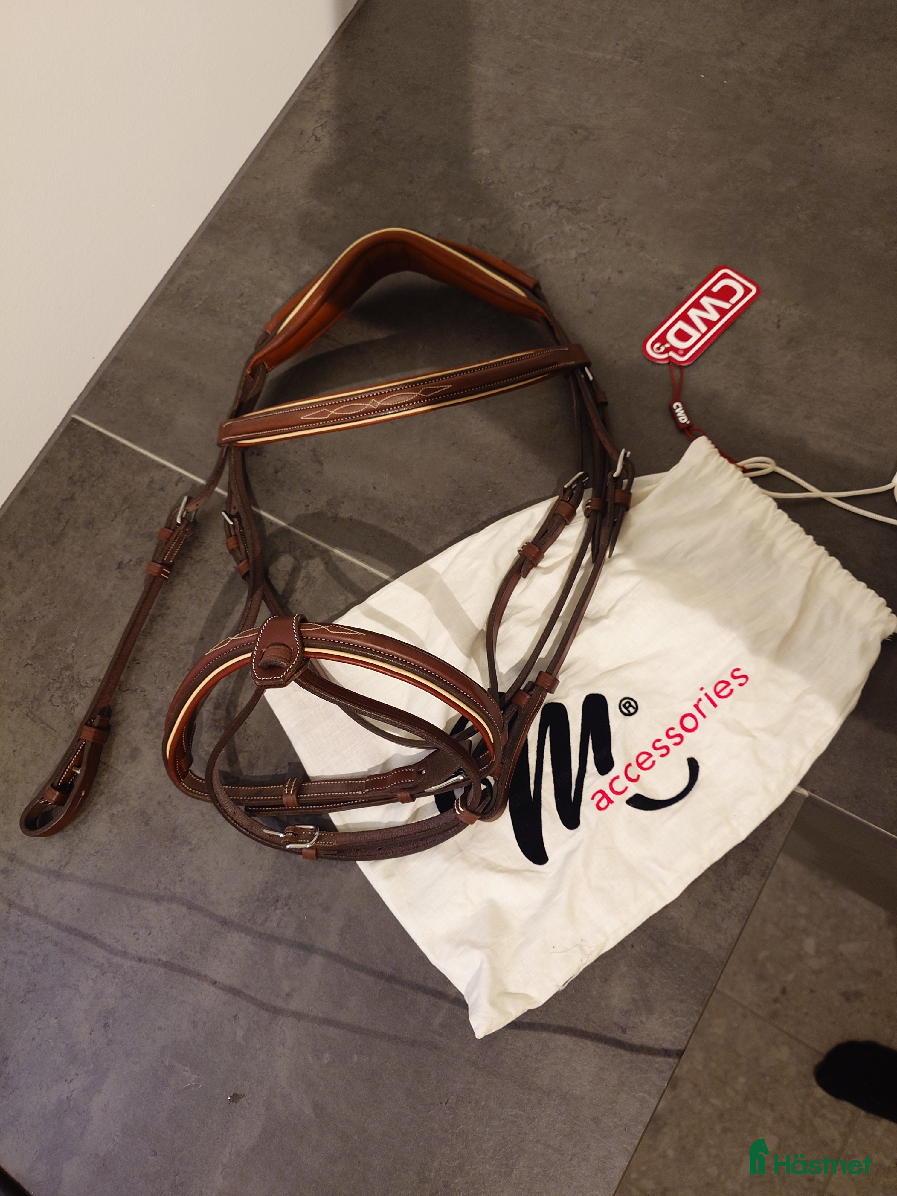 Träns hästutrustning till salu: Nytt CWD träns, elfenbensfärg i Frillesås - Annons 6