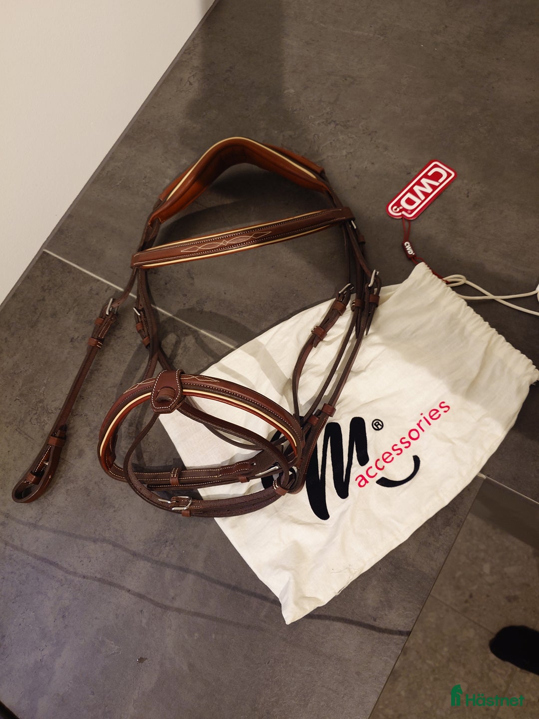 Träns hästutrustning till salu: Nytt CWD träns, elfenbensfärg i Frillesås - Annons 1