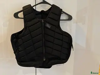 Säkerhetsvästar ryttarutrustning till salu: Smidig säkerhetsväst för barn i Flyinge - Annons 16