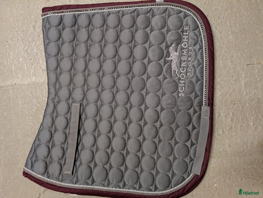 Schabrak & Vojlockar hästutrustning till salu: Diverse schabrak  i Nyköping - Annons 3