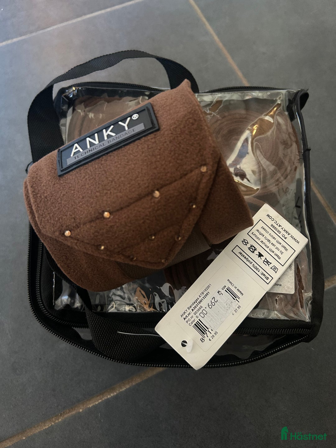 Schabrak & Vojlockar hästutrustning till salu: Equestrian Stockholm schabrak och nya lindor  i Vellinge - Annons 4