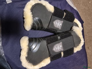 Benskydd hästutrustning till salu: Skydd i Landvetter - Annons 2