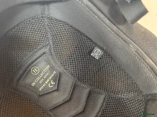 Hjälmar ryttarutrustning till salu: Ridhjälm - Annons 1