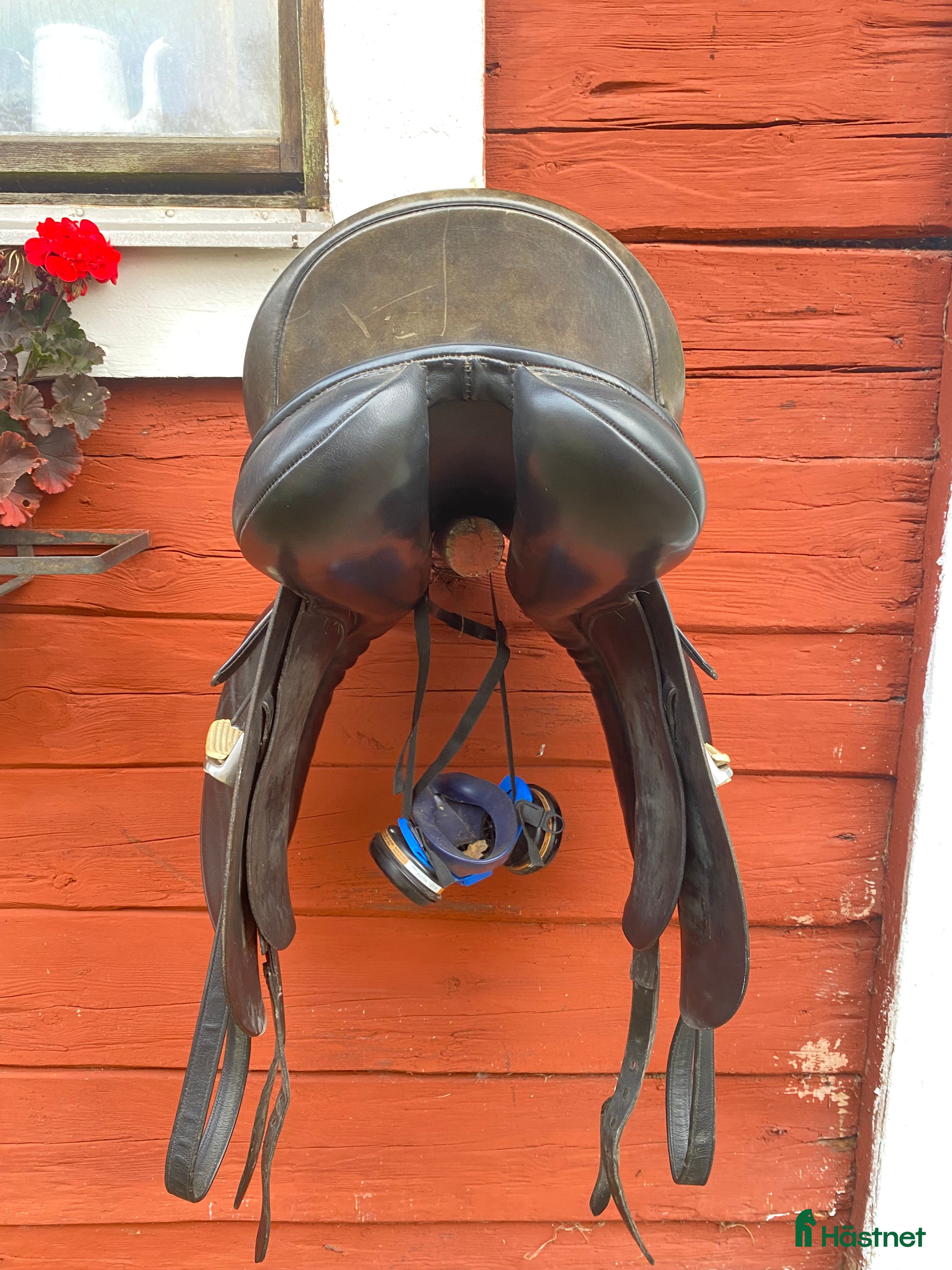 Sadlar hästutrustning till salu: Dressyrsadel i Norrhult - Annons 3