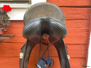 Sadlar hästutrustning till salu: Dressyrsadel i Norrhult - Annons 3