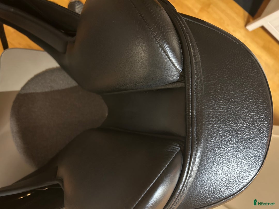 Sadlar hästutrustning till salu: Thorowgood dressyr  i Värnamo - Annons 3