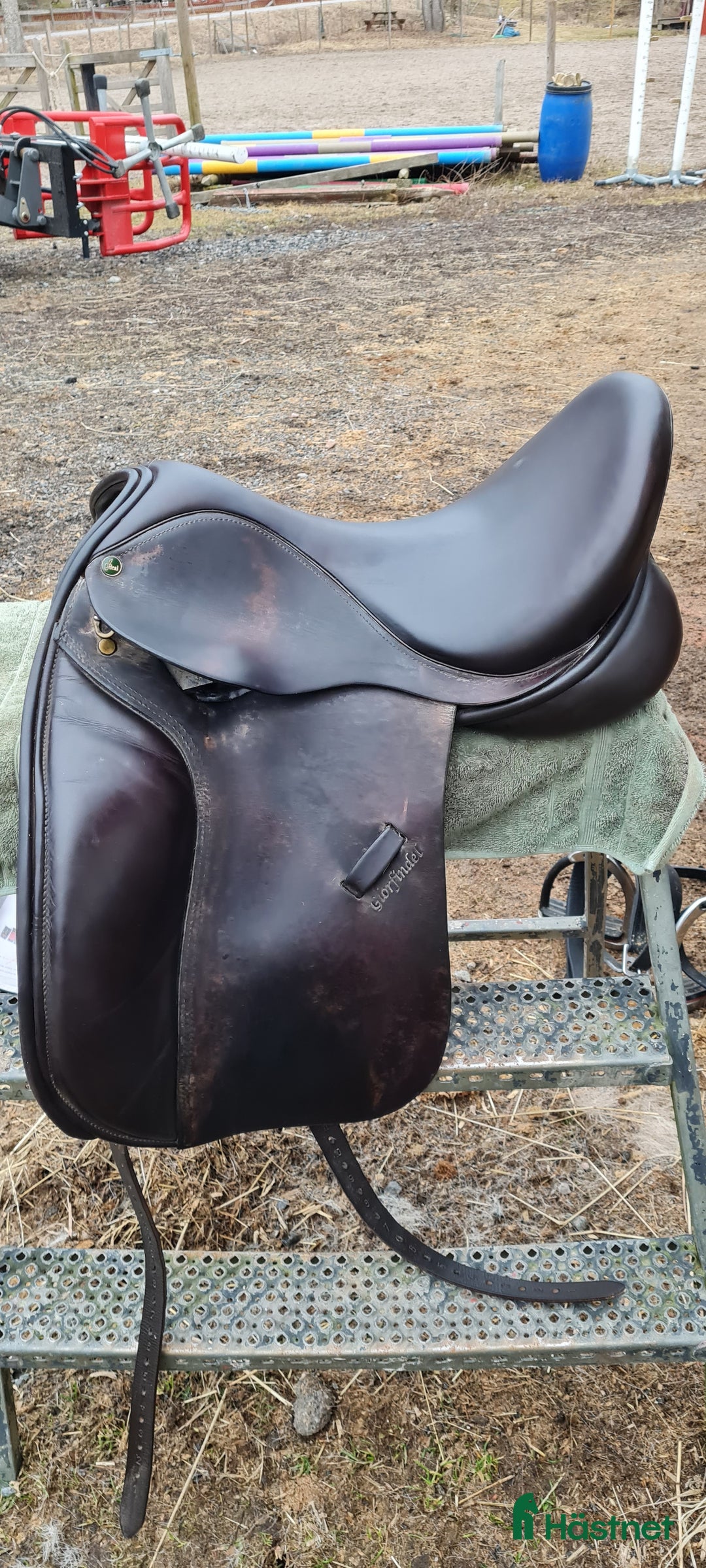 Sadlar hästutrustning till salu: Fin dressyrsadel  i Björkvik - Annons 1