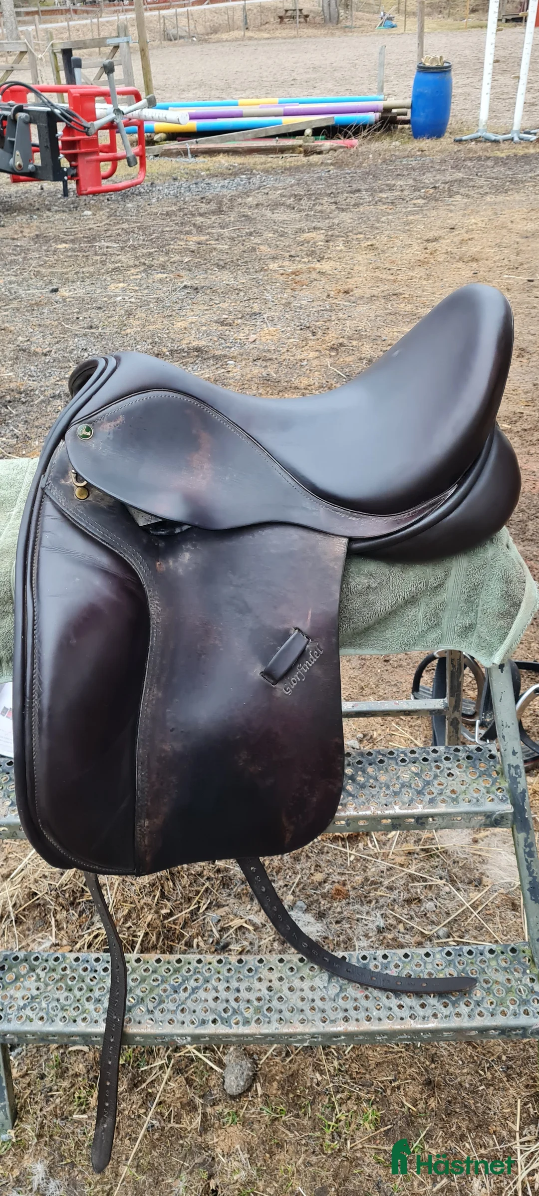 Sadlar hästutrustning till salu: Fin dressyrsadel  i Björkvik - Annons 1