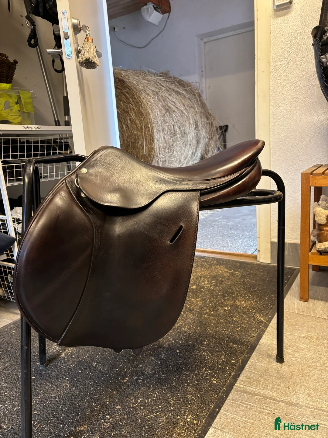 Sadlar hästutrustning till salu: Butet hoppsadel 16” - Annons 1