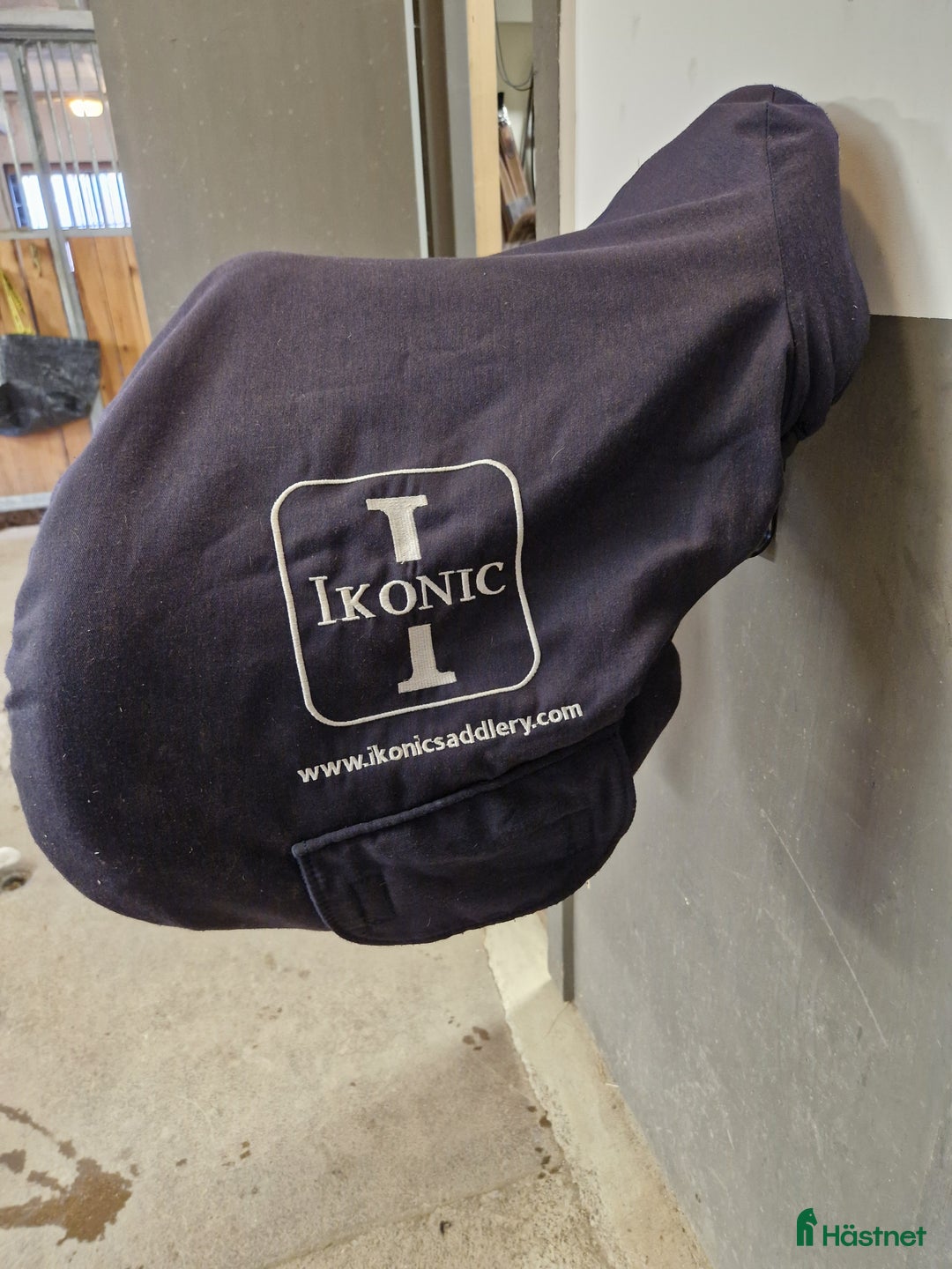 Sadlar hästutrustning till salu: Hoppsadel i Stjärnhov - Annons 1