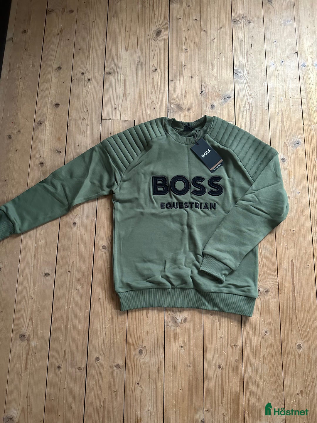 Övrigt Ridkläder ryttarutrustning till salu: Hugo Boss tröjor strl XS i Växjö - Annons 1