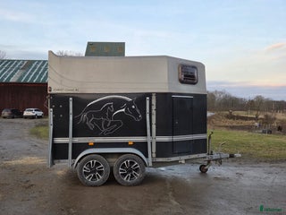 Hästtransporter fordon & transport till salu: Dubbelaxlat Christ Comet XL i Södertälje - Annons 13