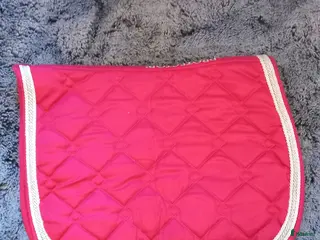 Schabrak & Vojlockar hästutrustning till salu: Rosa schabrak i Kalmar - Annons 4