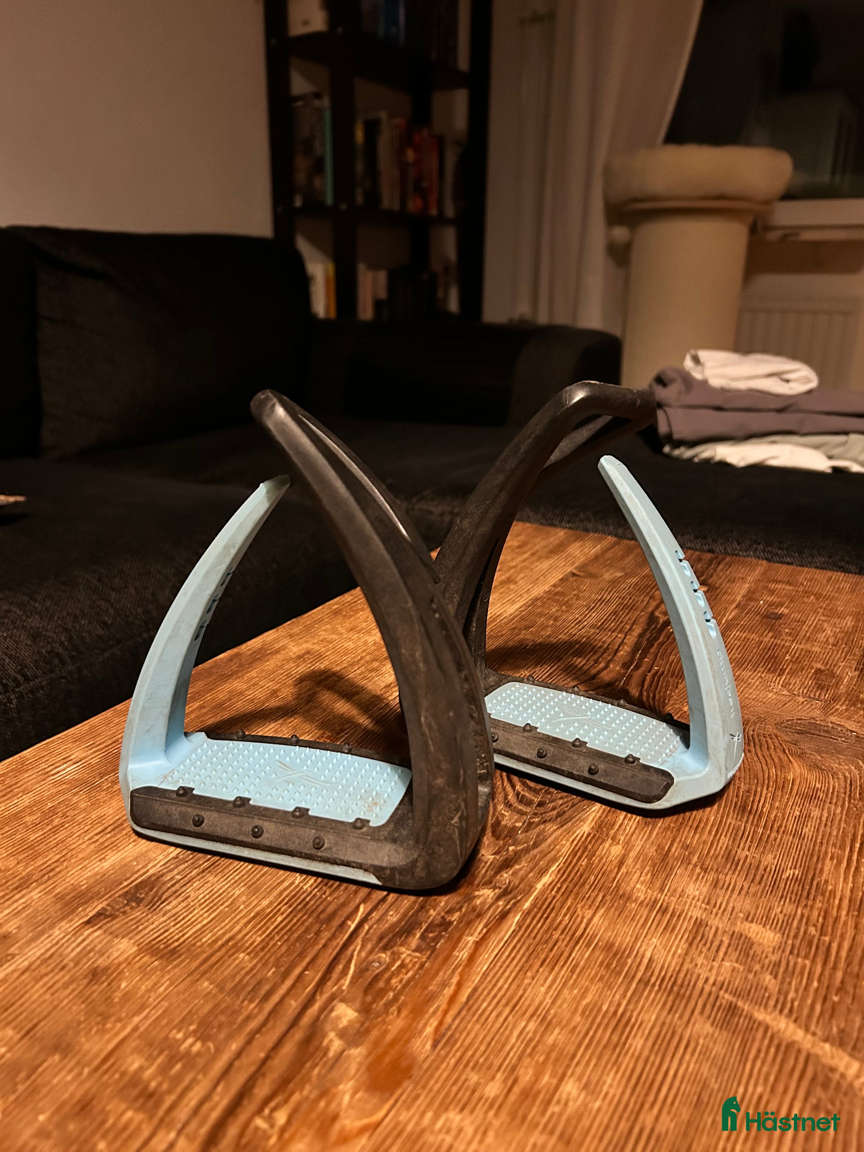 Stigbyglar hästutrustning till salu: Freejump soft up lite i Skövde - Annons 14