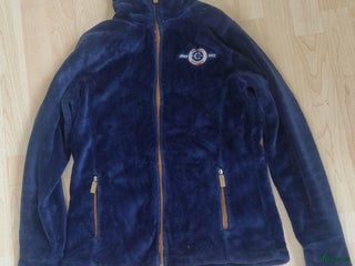Jackor & Kavajer ryttarutrustning till salu: Fleecejacka i Sjuntorp - Annons 1