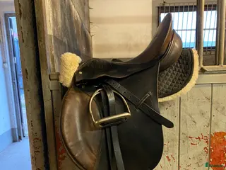 Sadlar hästutrustning Sadel 17” - Annons 12